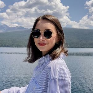 Meet your Posher, Anna